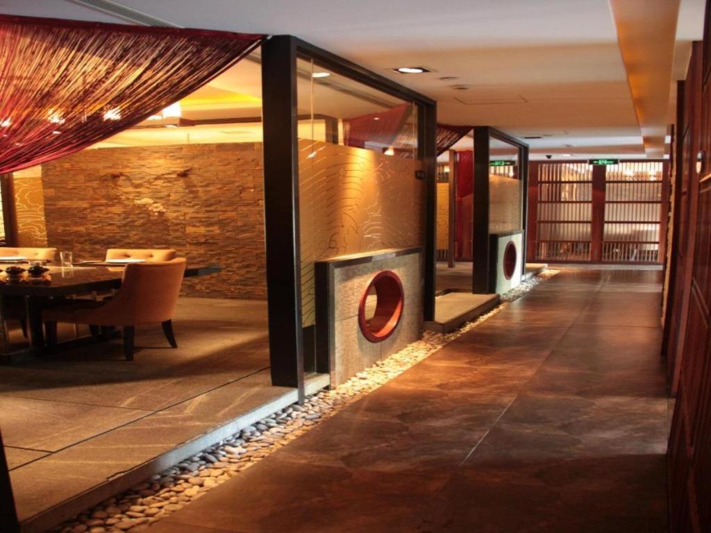 Huana Hotel Minhang Shanghai Bagian luar foto