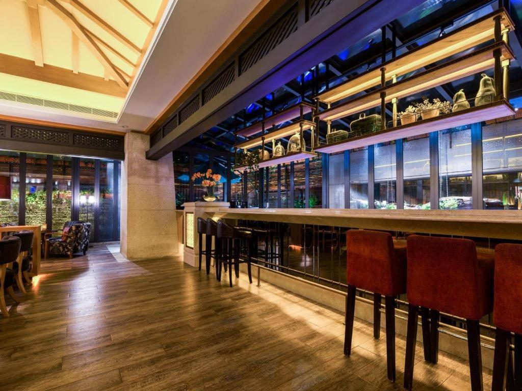 Huana Hotel Minhang Shanghai Bagian luar foto