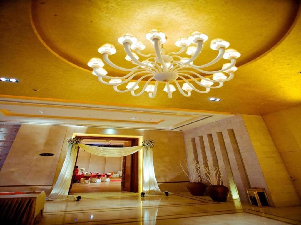 Huana Hotel Minhang Shanghai Bagian luar foto