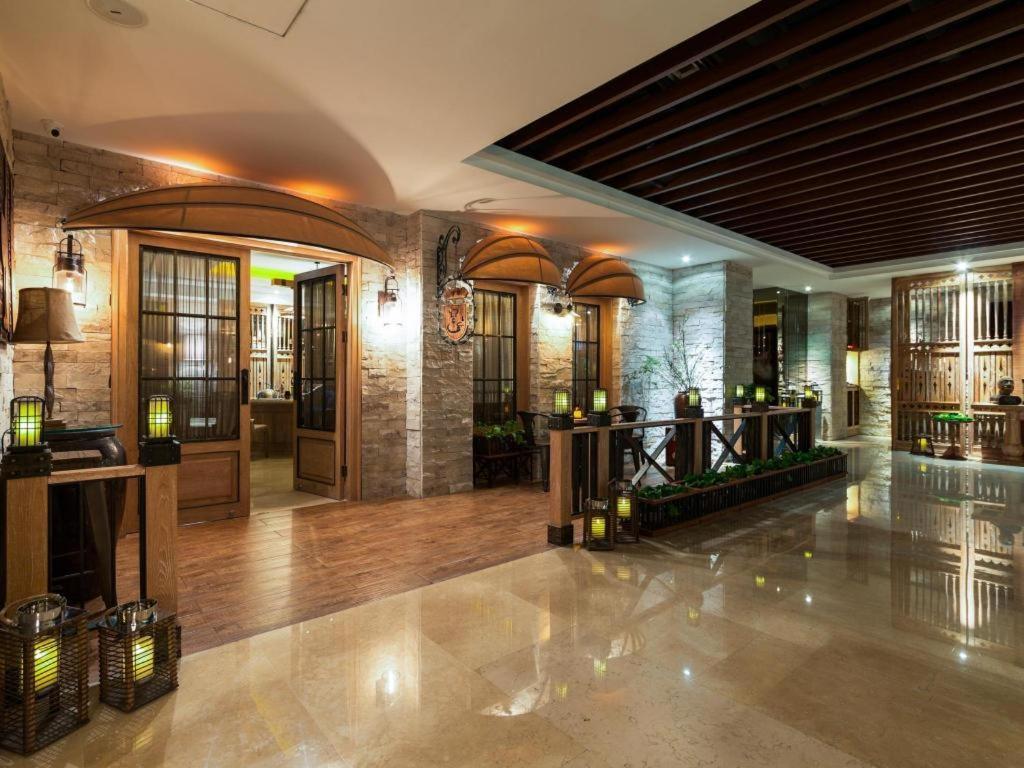 Huana Hotel Minhang Shanghai Bagian luar foto