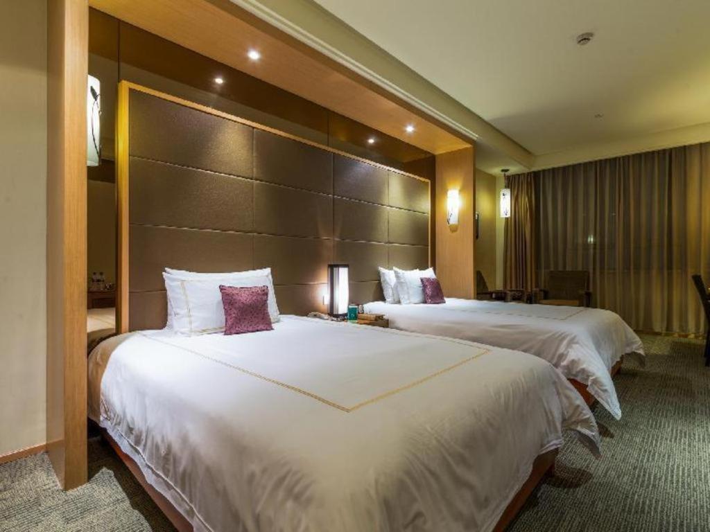 Huana Hotel Minhang Shanghai Bagian luar foto