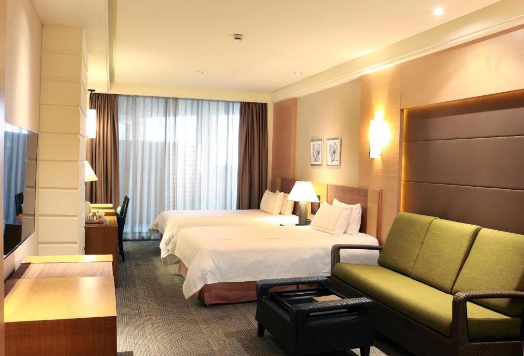 Huana Hotel Minhang Shanghai Bagian luar foto