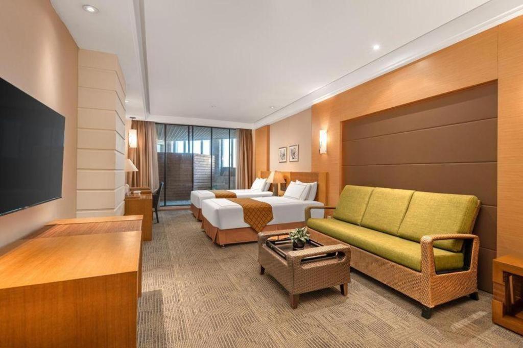 Huana Hotel Minhang Shanghai Bagian luar foto