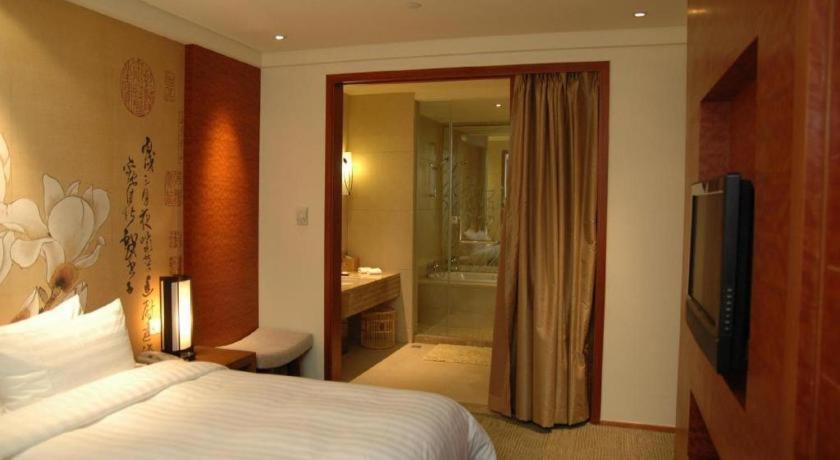 Huana Hotel Minhang Shanghai Bagian luar foto