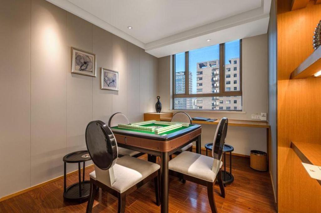 Huana Hotel Minhang Shanghai Bagian luar foto